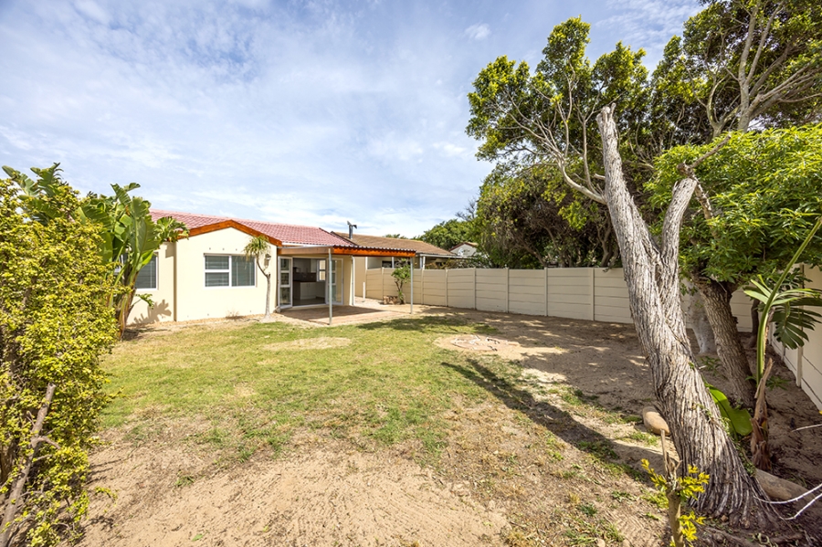 3 Bedroom Property for Sale in Table View Western Cape